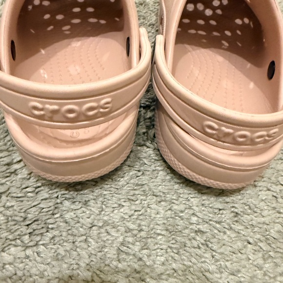 CROCS Kids' Classic Clog in Pale Pink with Flower Charm - Picture 3 of 3